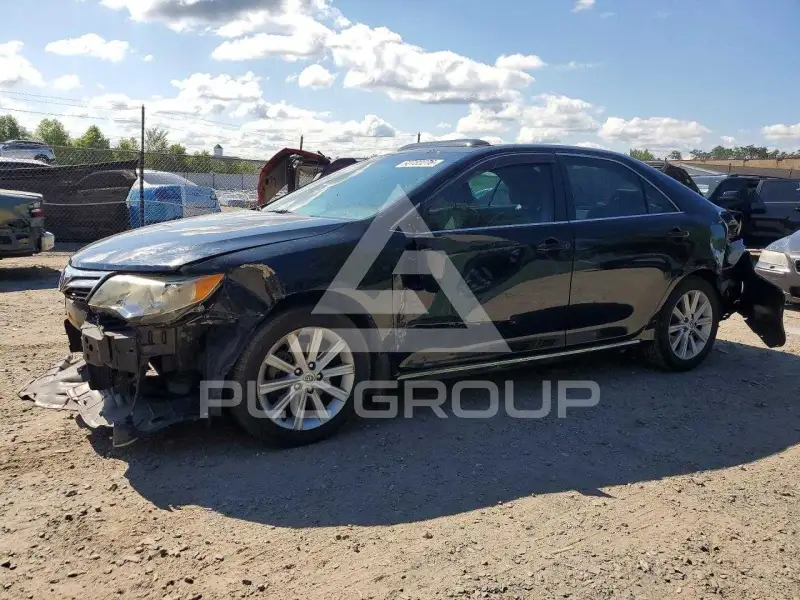 2014 Toyota CAMRY фото