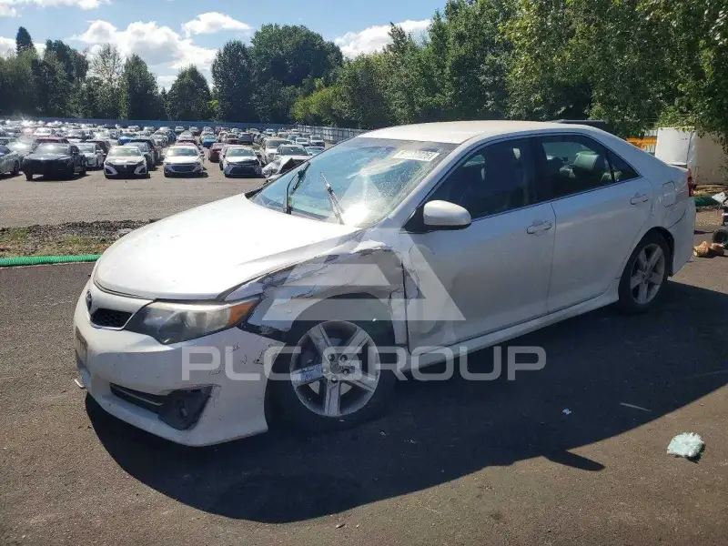 2014 Toyota CAMRY photo
