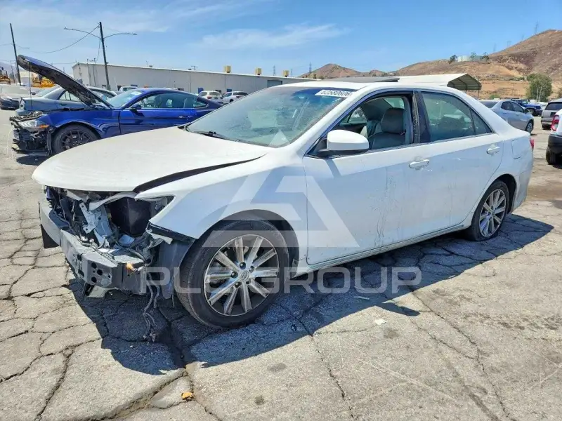 2014 Toyota CAMRY photo
