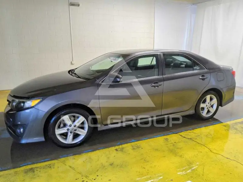 2014 Toyota CAMRY фото