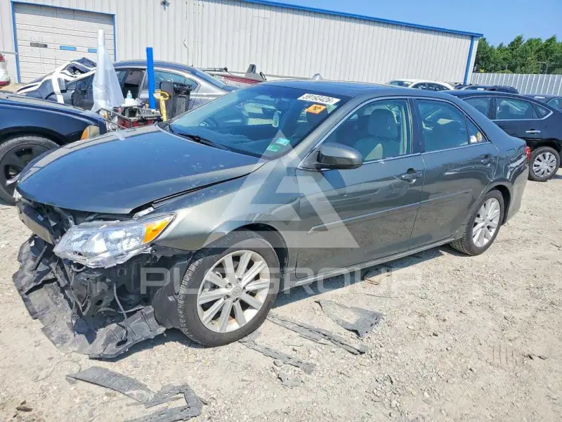 2014 Toyota CAMRY photo
