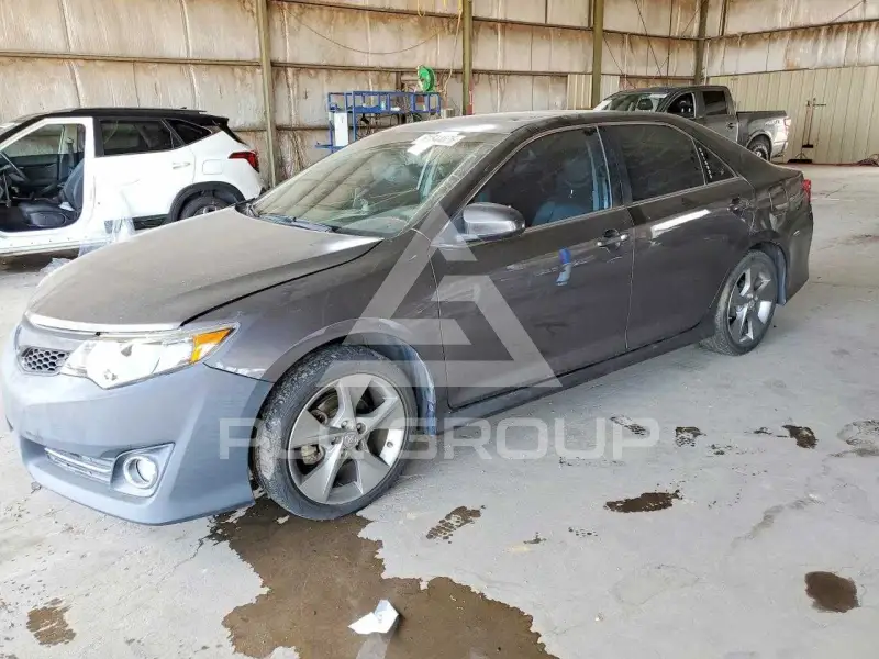 2014 Toyota CAMRY фото