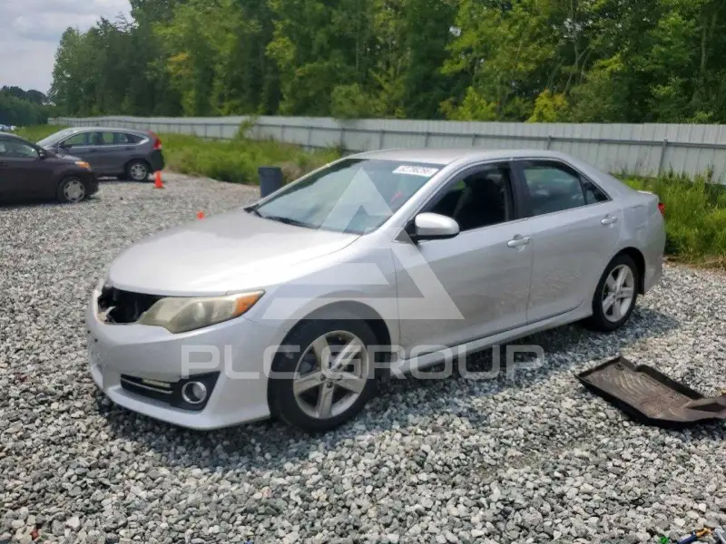 2014 Toyota CAMRY фото