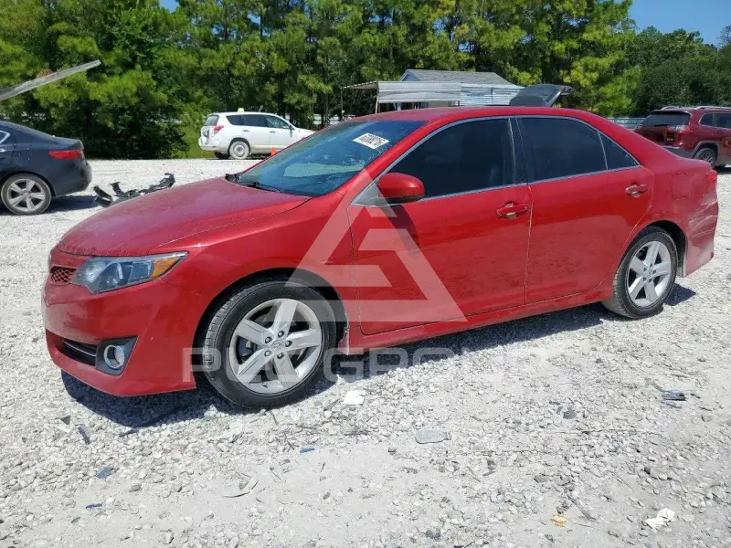 2014 Toyota CAMRY photo