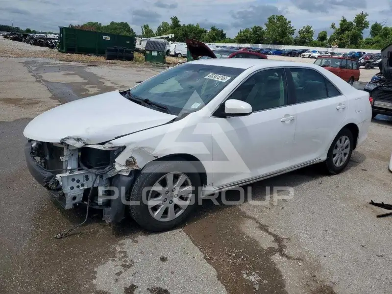 2014 Toyota CAMRY фото
