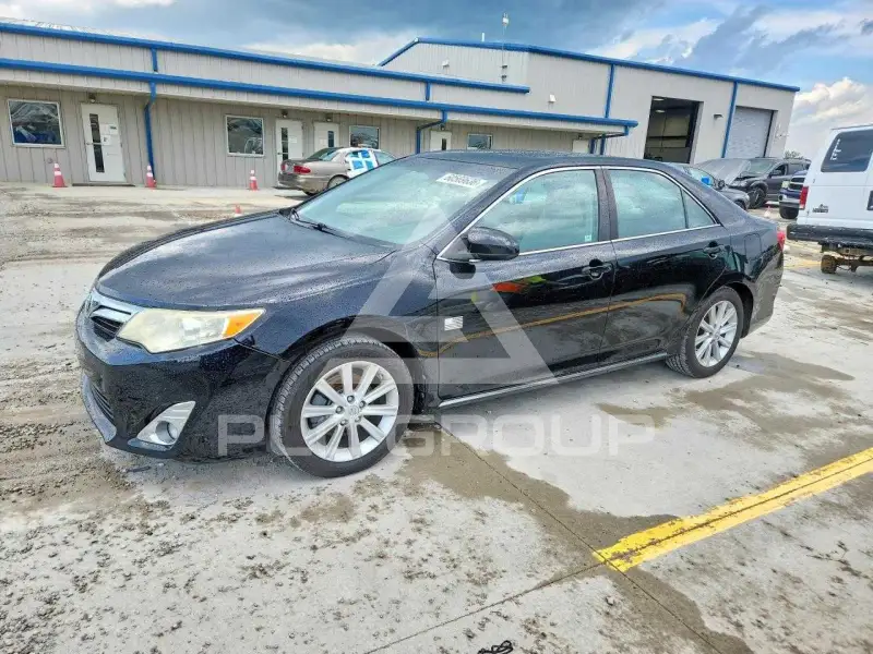 2014 Toyota CAMRY фото