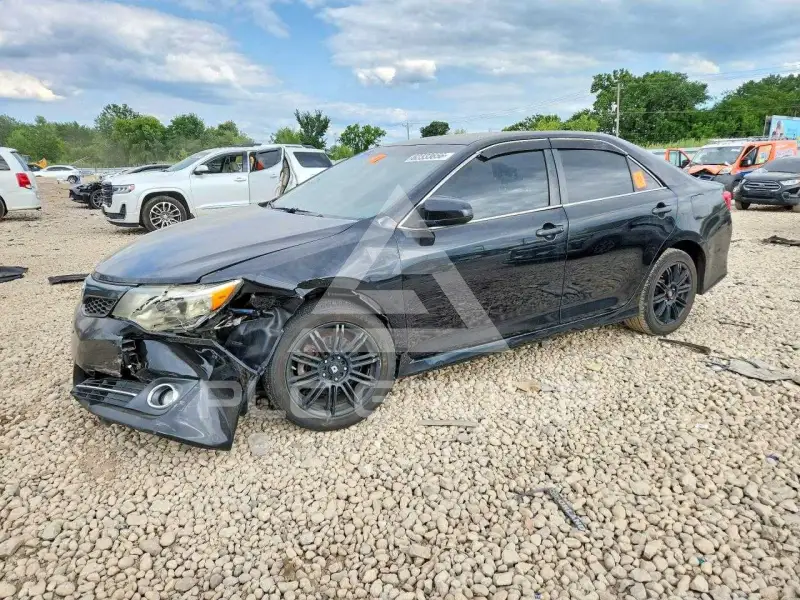 2014 Toyota CAMRY фото