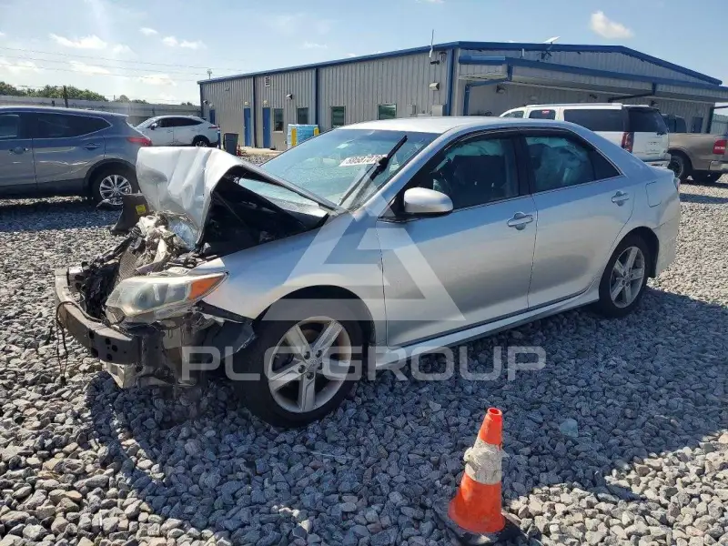 2014 Toyota CAMRY photo