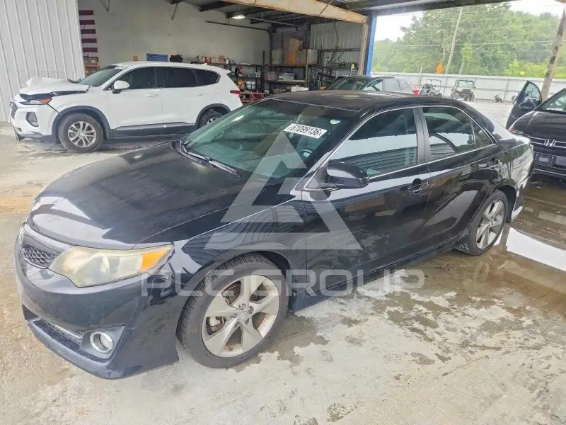 2014 Toyota CAMRY фото