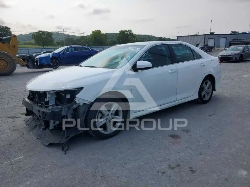 2014 Toyota CAMRY photo
