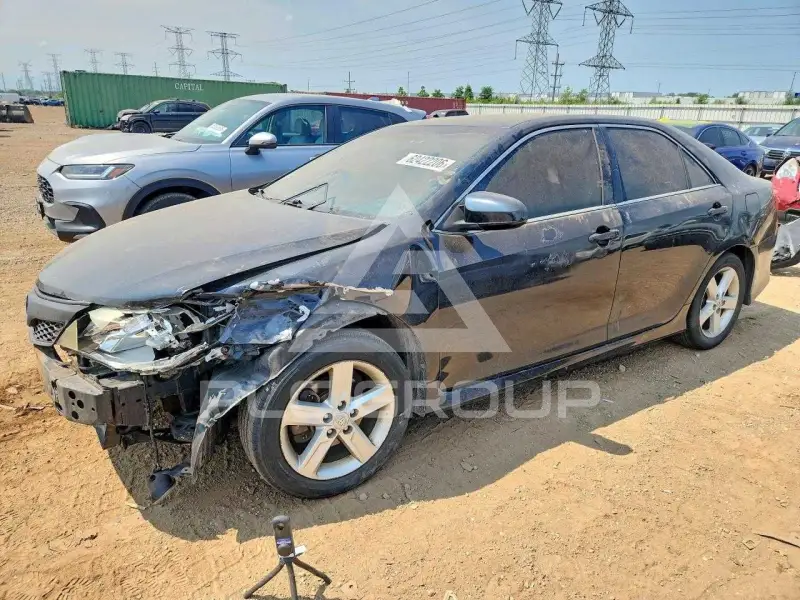2014 Toyota CAMRY фото