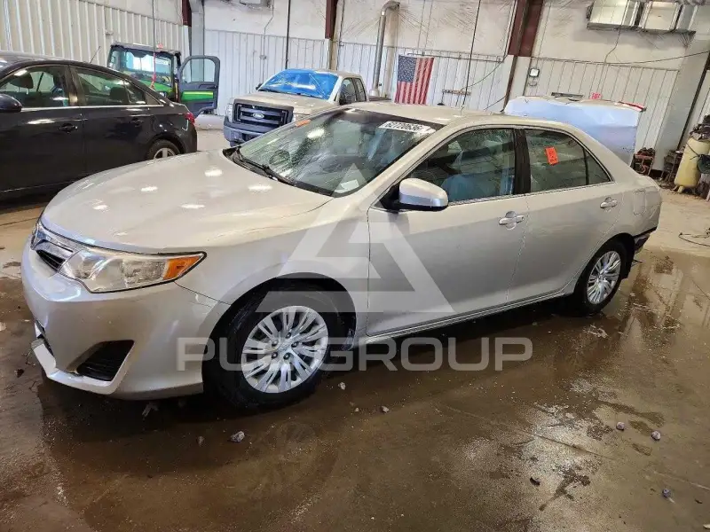2014 Toyota CAMRY фото