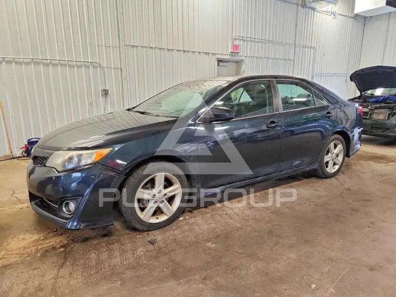 2014 Toyota CAMRY photo