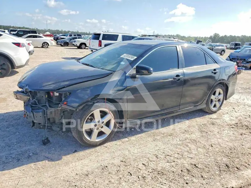 2014 Toyota CAMRY photo