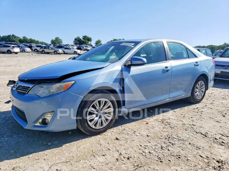 2014 Toyota CAMRY фото