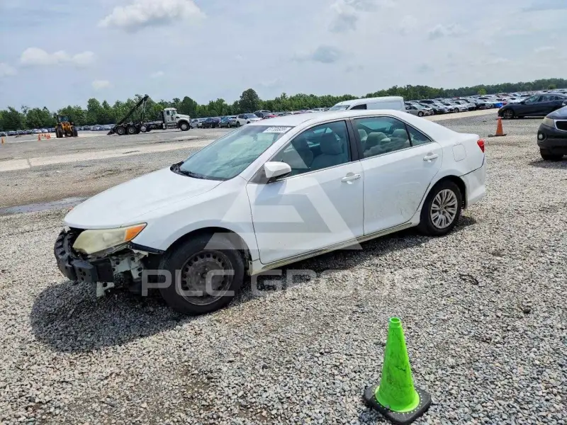2014 Toyota CAMRY photo