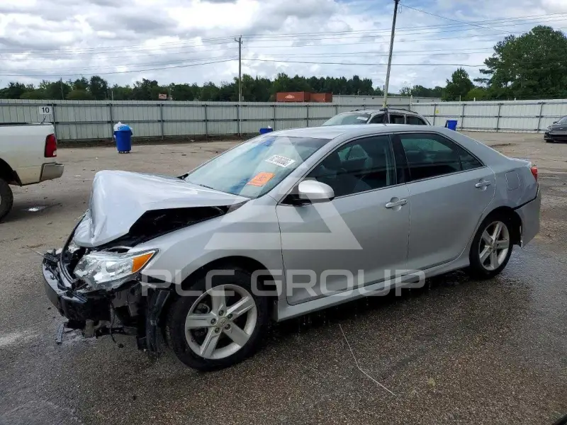 2014 Toyota CAMRY фото