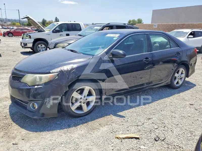 2014 Toyota CAMRY фото