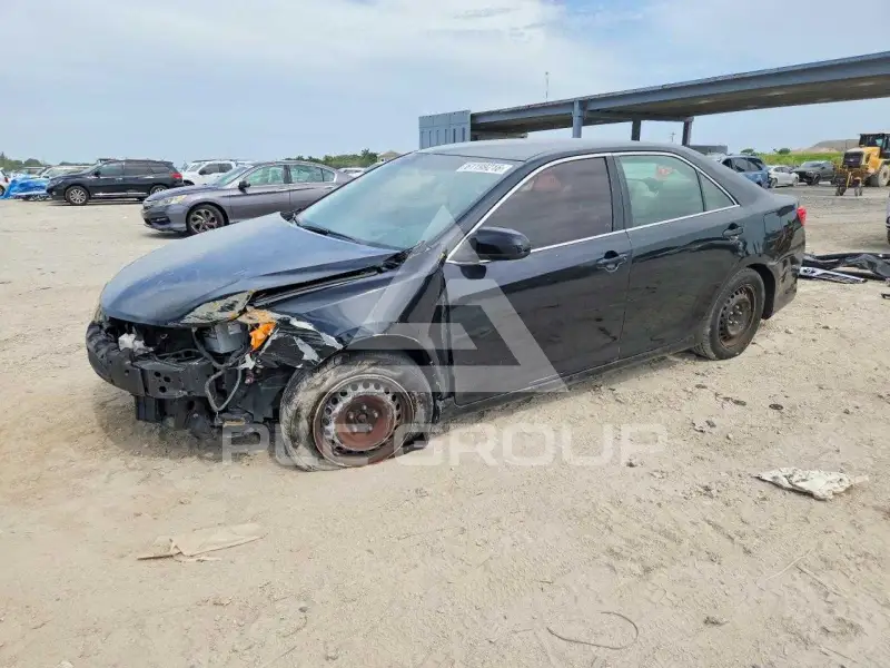 2014 Toyota CAMRY фото