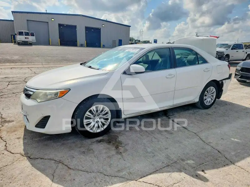 2014 Toyota CAMRY фото