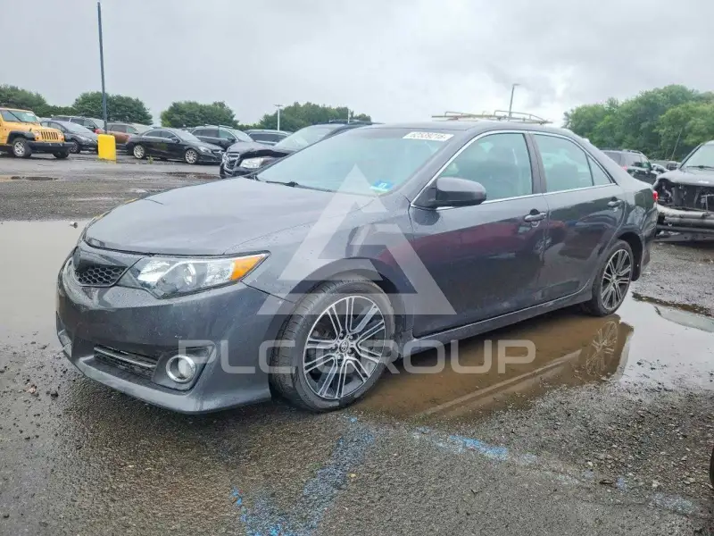 2014 Toyota CAMRY фото