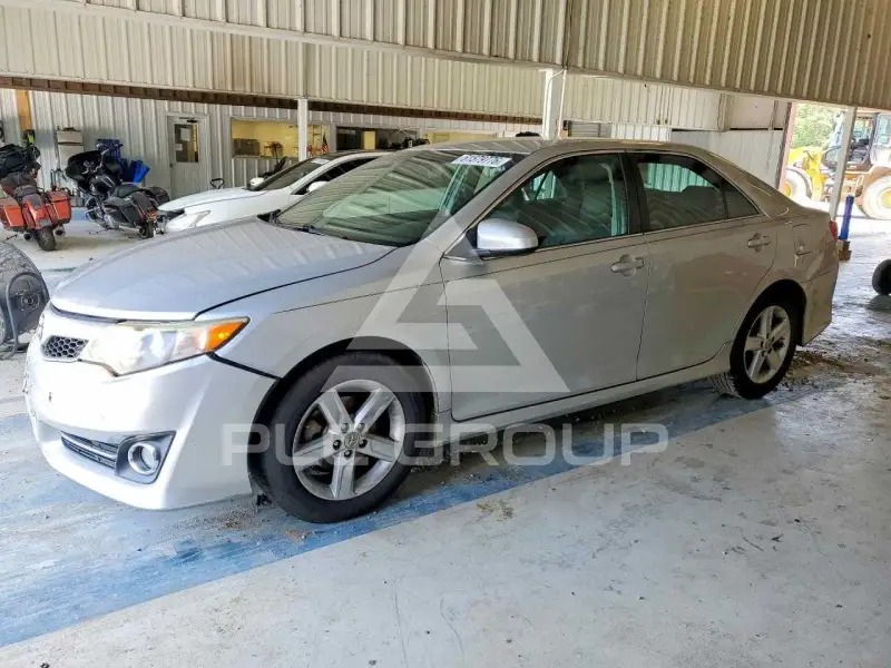 2014 Toyota CAMRY фото