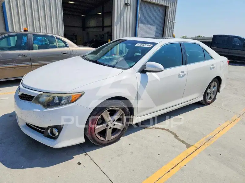 2014 Toyota CAMRY фото
