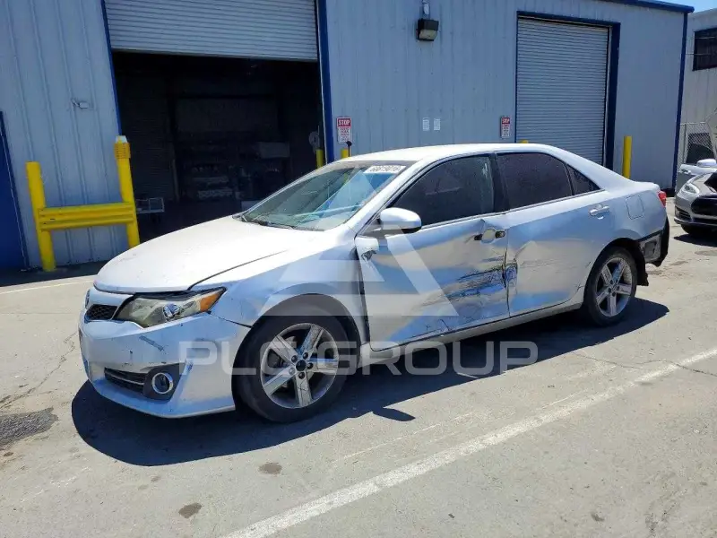 2014 Toyota CAMRY photo