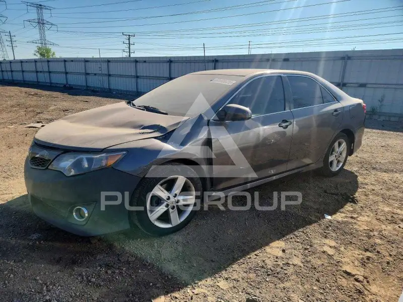 2014 Toyota CAMRY photo