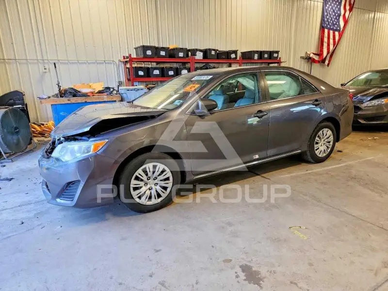 2014 Toyota CAMRY photo