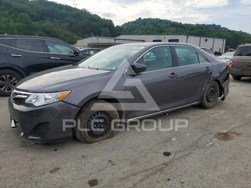 2014 Toyota CAMRY фото