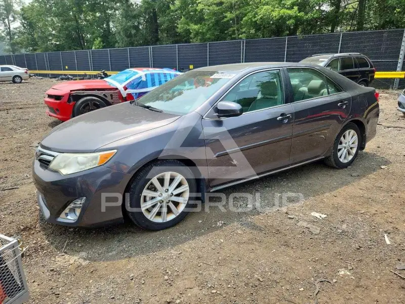 2014 Toyota CAMRY фото