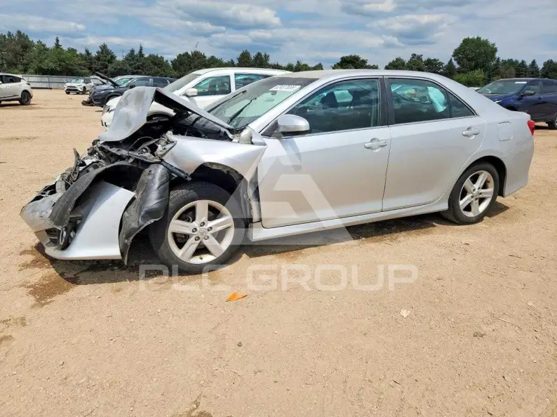 2014 Toyota CAMRY фото