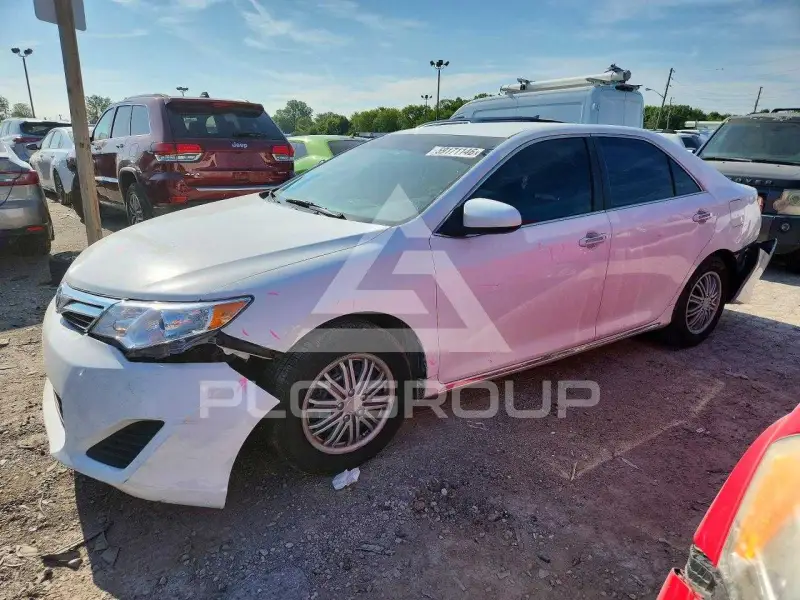 2014 Toyota CAMRY фото
