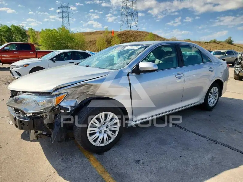 2014 Toyota CAMRY фото