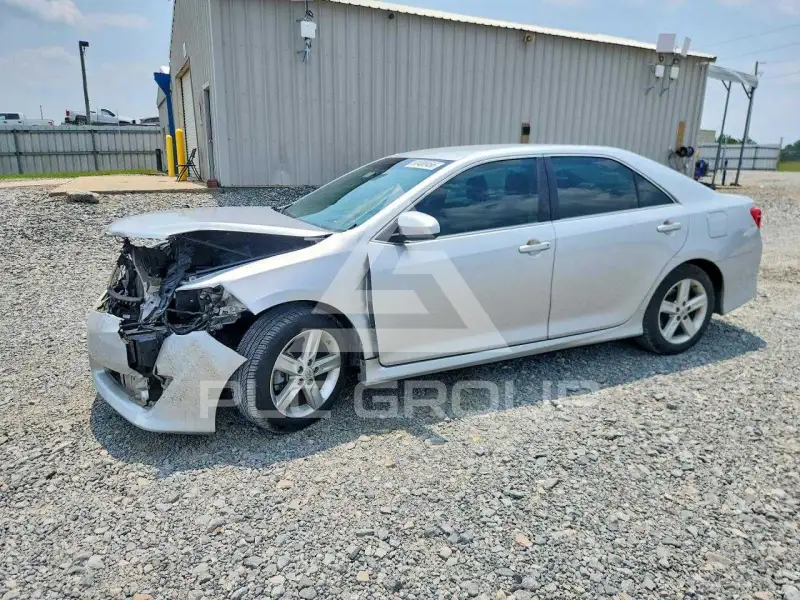 2014 Toyota CAMRY фото
