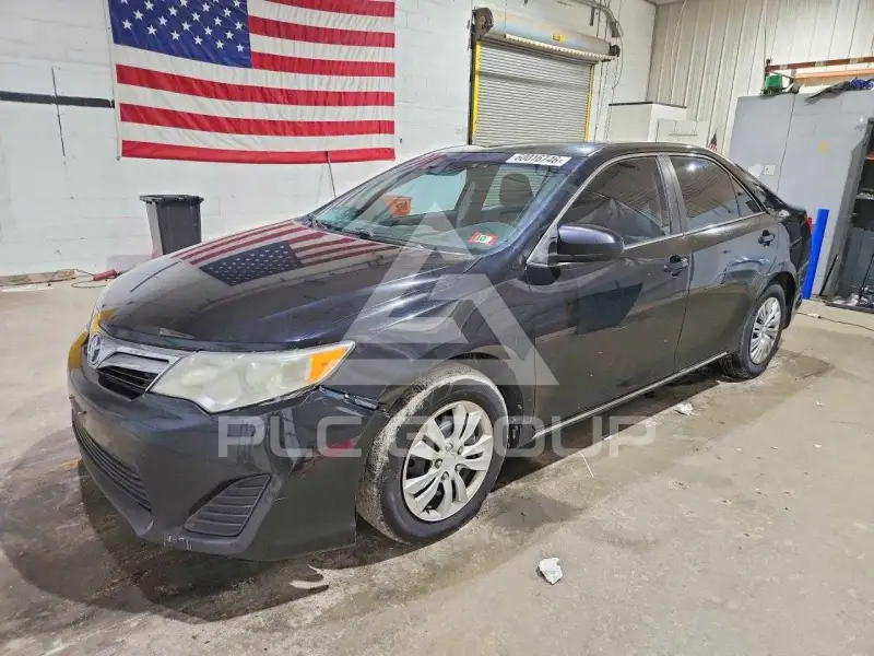 2014 Toyota CAMRY фото
