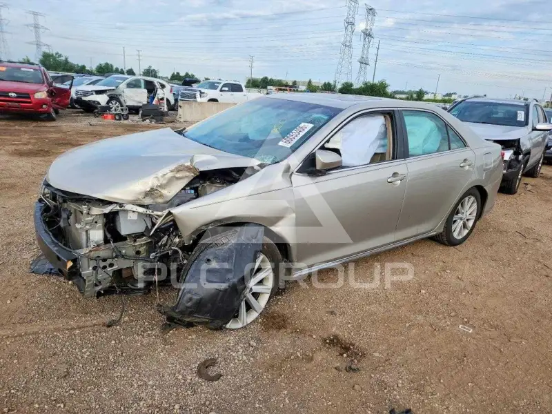 2014 Toyota CAMRY фото