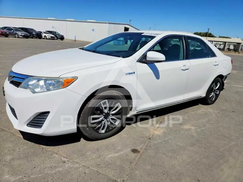 2014 Toyota CAMRY фото