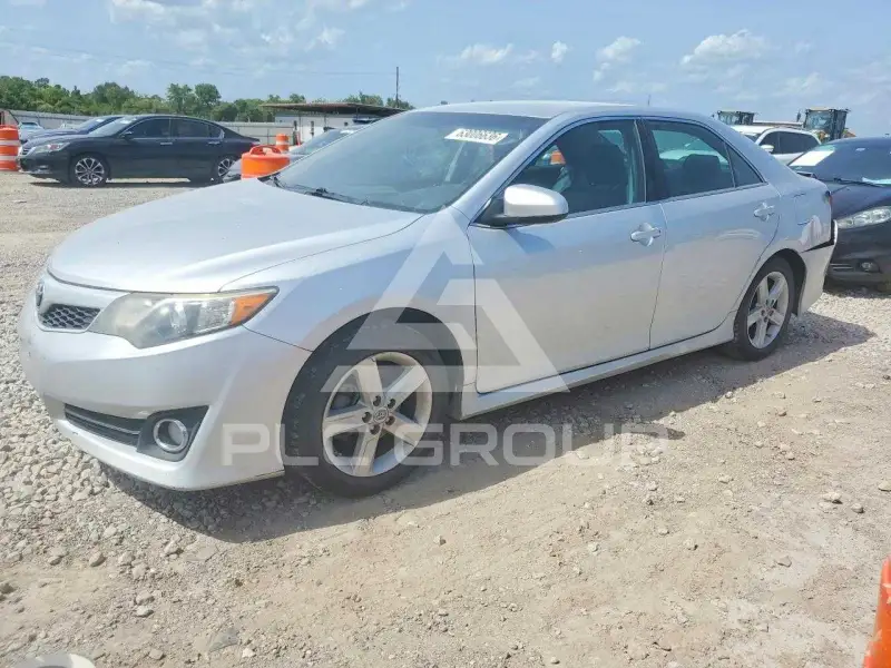 2014 Toyota CAMRY фото