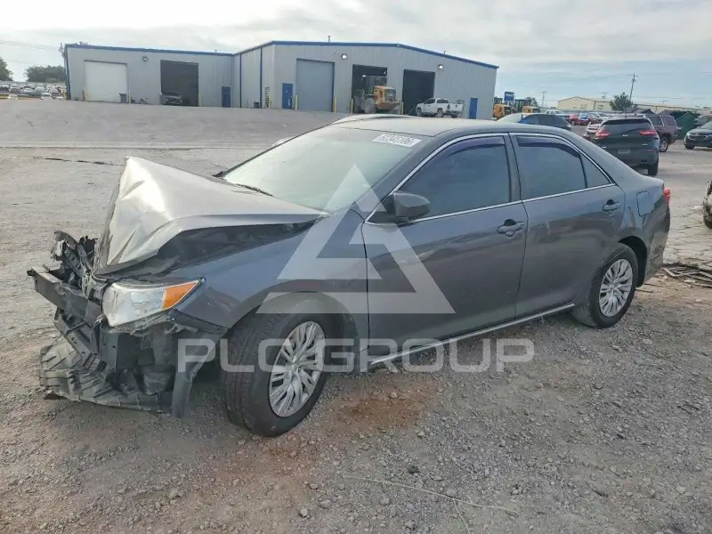 2014 Toyota CAMRY фото