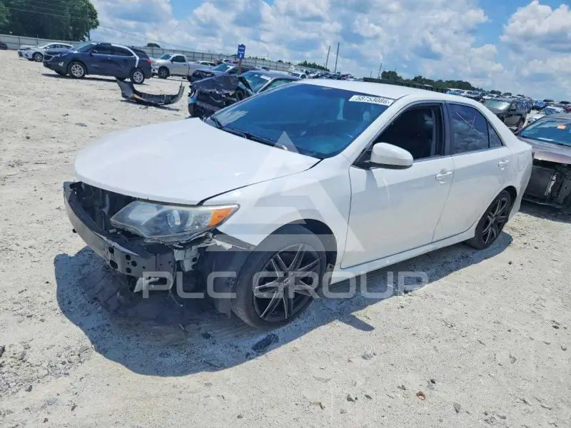 2014 Toyota CAMRY фото