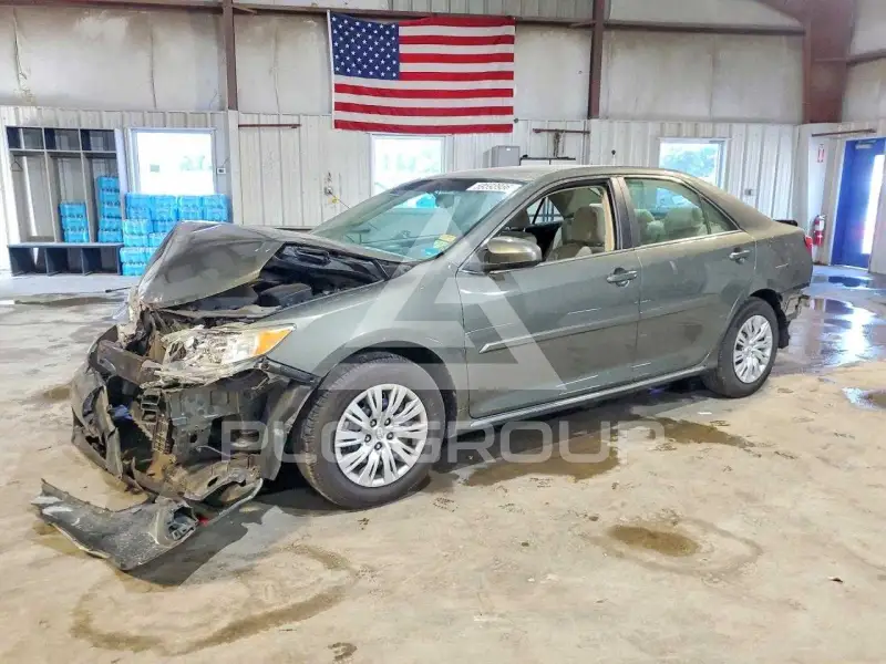 2014 Toyota CAMRY photo
