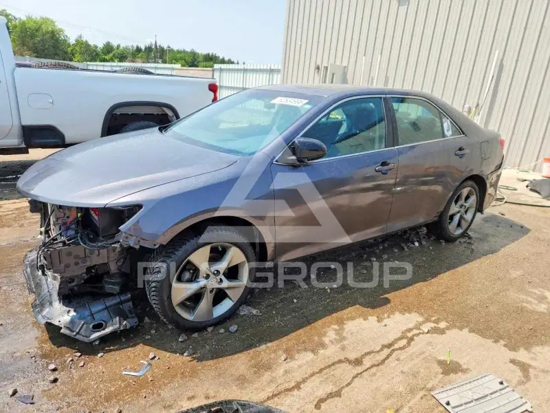 2014 Toyota CAMRY photo