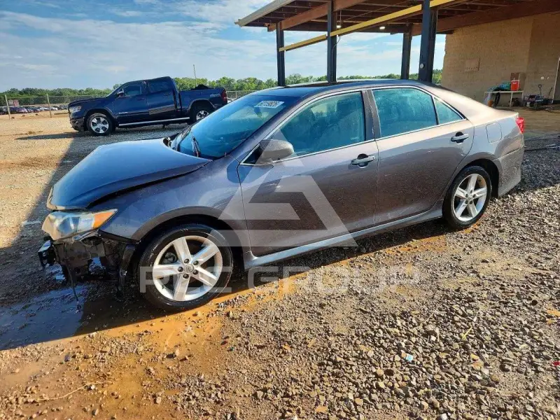 2014 Toyota CAMRY фото