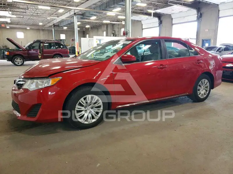2014 Toyota CAMRY фото