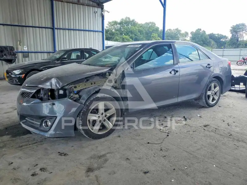 2014 Toyota CAMRY фото