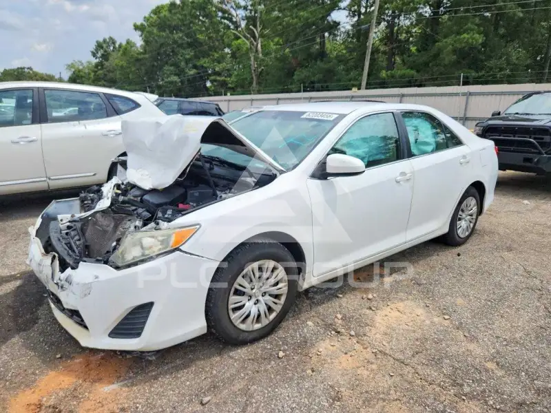 2014 Toyota CAMRY фото