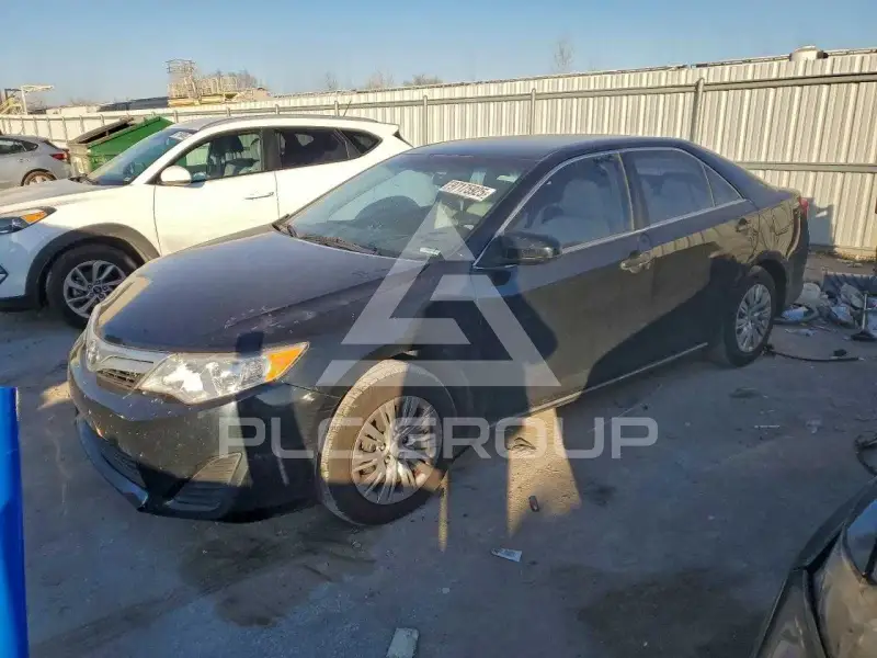 2014 Toyota CAMRY фото