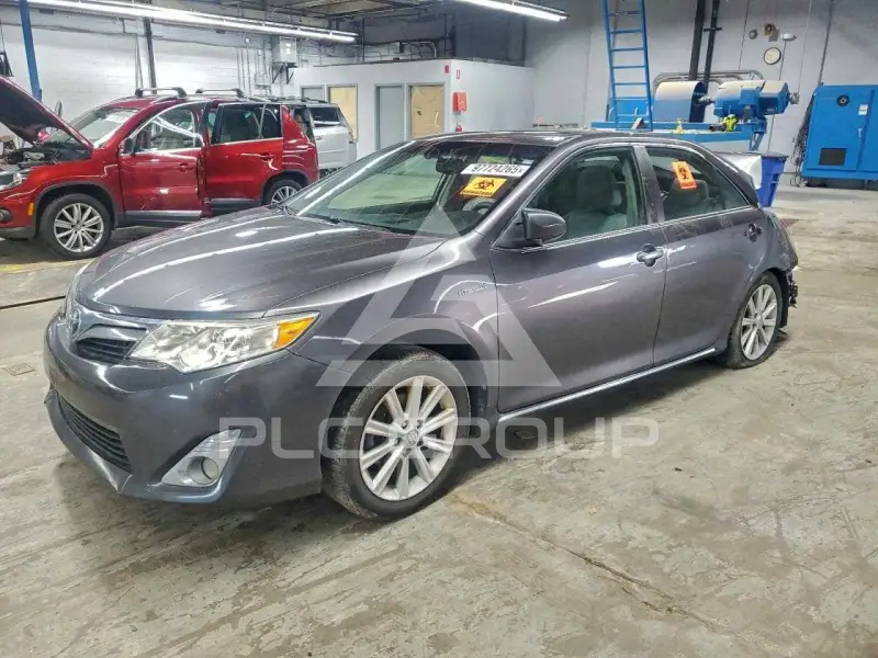 2014 Toyota CAMRY фото